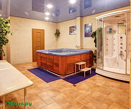 Белый-малый зал