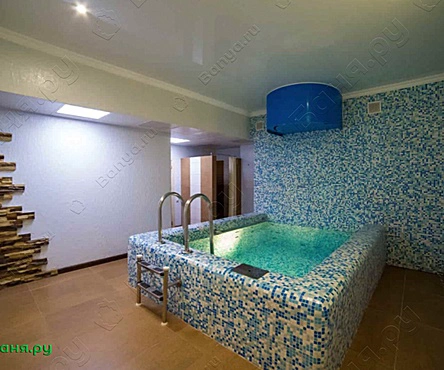 Основной зал