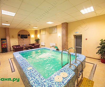 Средний зал