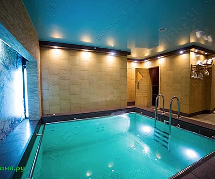 Зал Паровоз