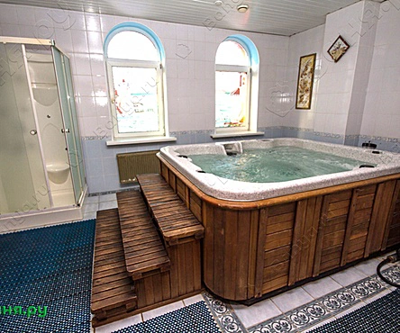 ИК-сауна с гидромассажным бассейном
