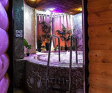 Баня с джакузи