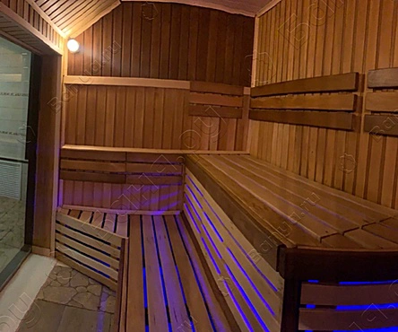 Основной зал