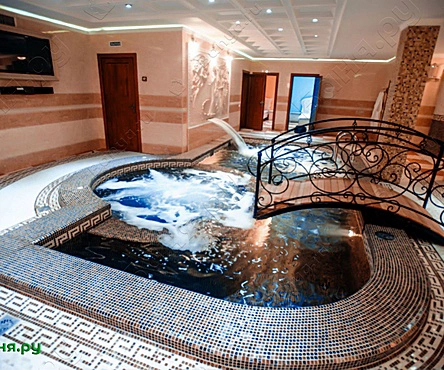 Основной зал