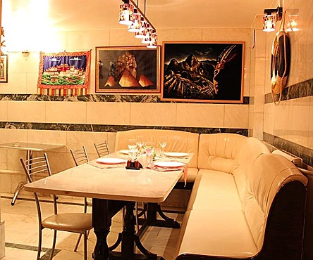 Основной зал