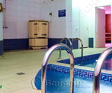 Зал в фитнес клубе Club 18