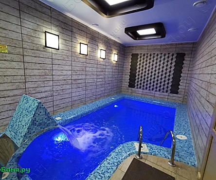 Зал Хай-тек