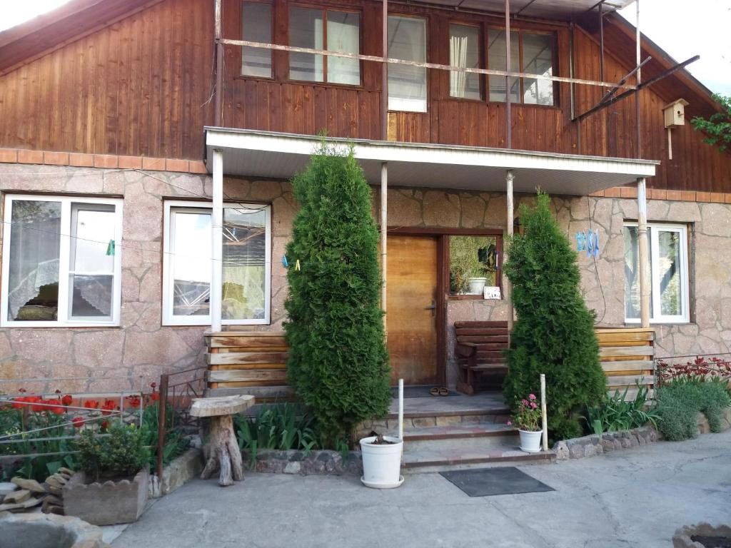 Баня Дом у горной реки