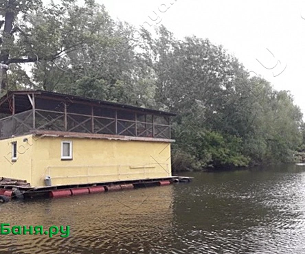 Баня на плаву