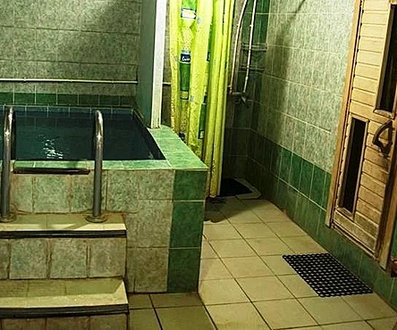 Баня с бассейном