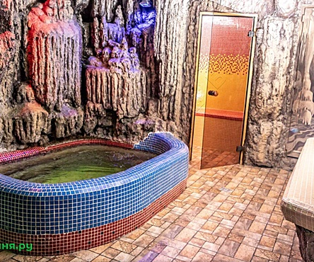 Основной зал