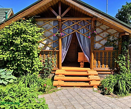 Большой домик