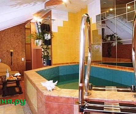 Малый зал Bathhouse