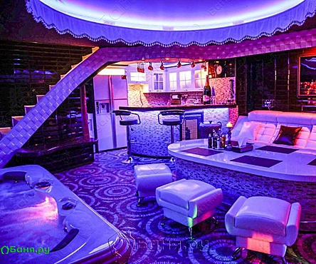 Сауна класса люкс с джакузи