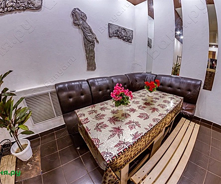 Зал Римский