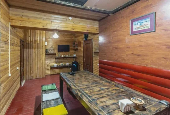 Зал с бассейном