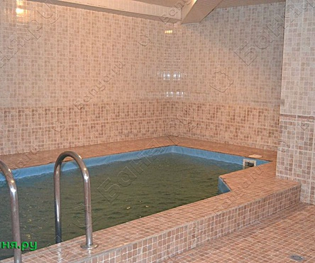 Зал с бассейном