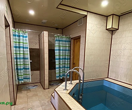 Первый этаж