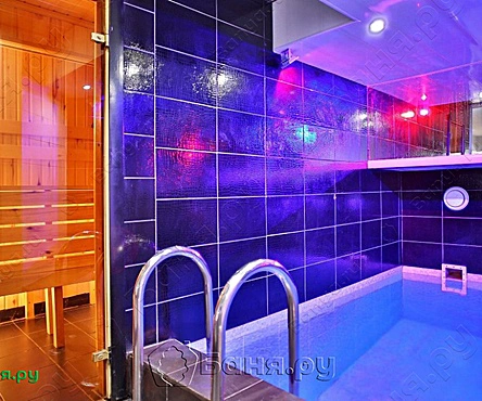 Зал Хай-Тек