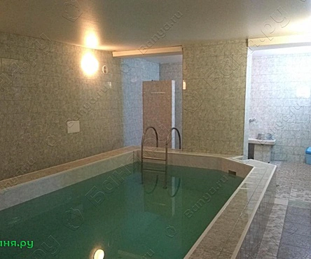 Сауна с большим бассейном