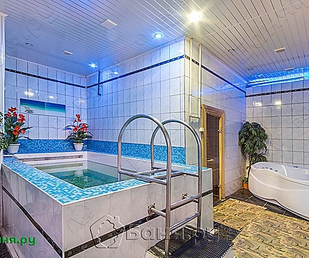 Основной зал