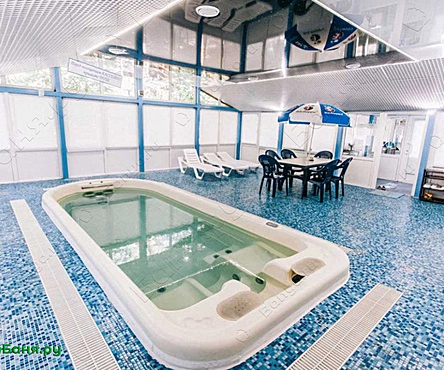 Бассейн с паровой баней