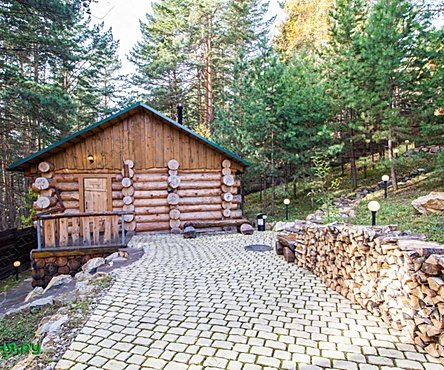 Баня Медведя с кедровой купелью