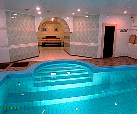 Финская сауна с бассейном