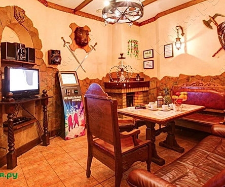 Малый зал Старинный замок