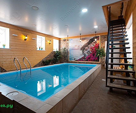 Сауна с большим бассейном