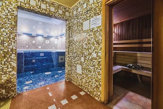 Основной зал