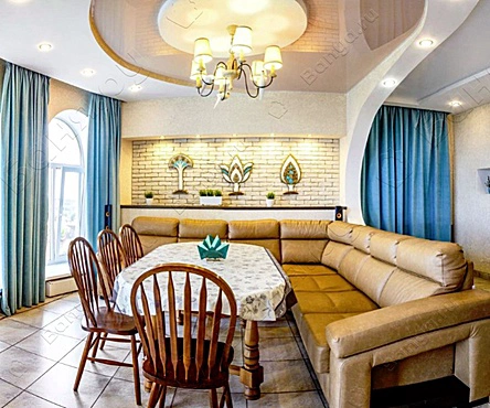 Основной зал