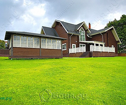 Большой коттедж