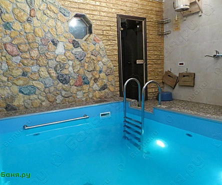 Зал с камином