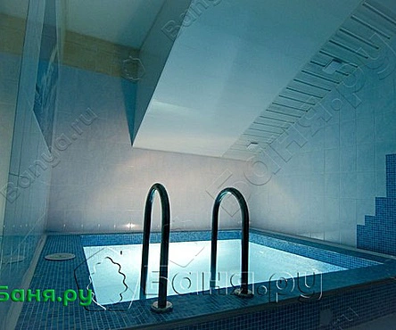 Основной зал