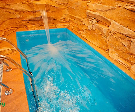 Средний зал