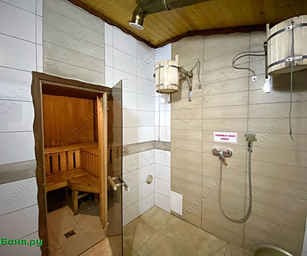 Зал №2 с кадушками