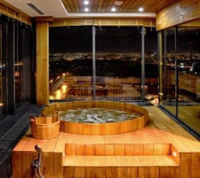 Баня на Крыше в отеле Crowne Plaza
