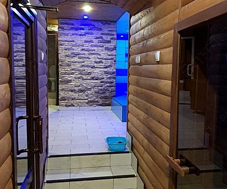 Основной зал