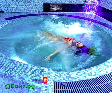 Основной зал