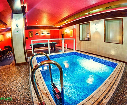 Зал пурпурный