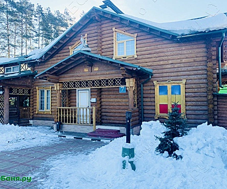 Коттедж №7 с прудом