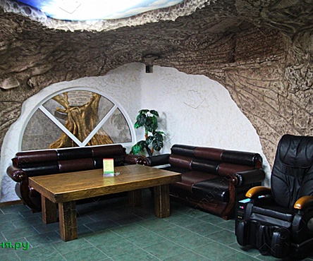 Пещера с водопадом