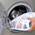 Как ухаживать за детской обувью зимой и  правильно очищать от соли и грязи