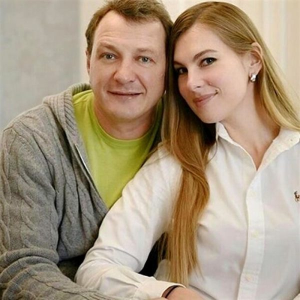 "Не повезло девочке... Лицом в папу" - Марат Башаров показал взрослую дочку
