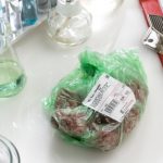 Росконтроль проверил магазинный фарш и нашел там много лишнего, а покупатели — еще больше