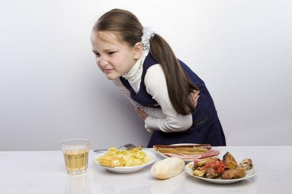 15 запрещенных для детей продуктов