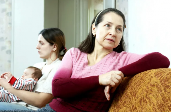 Виды бабушек и как с ними уживаться молодым родителям