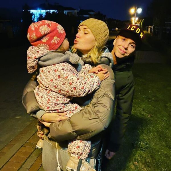 Полина Гагарина с детьми