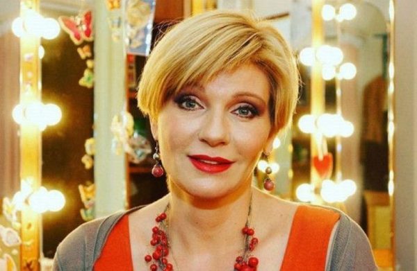 Анна Ардова